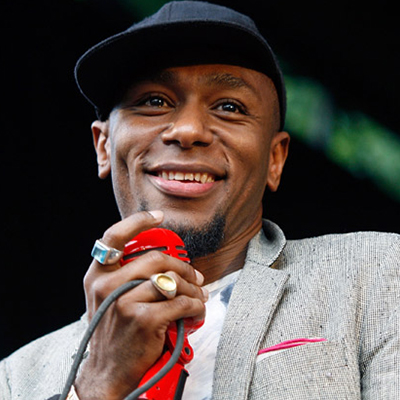 Birthday shout out to Yasiin Bey (AKA Mos Def) Would you like him to drop a  new album? If so who should produce it? @yasiinbey #OGLegacy…